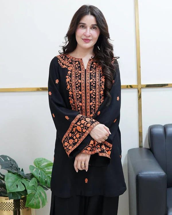 Elizabeth Emb 2Pc