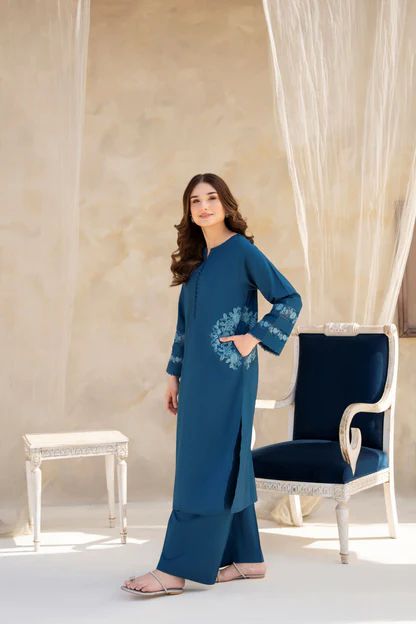KINZAY Chic Embroidery Pocket 2pc
