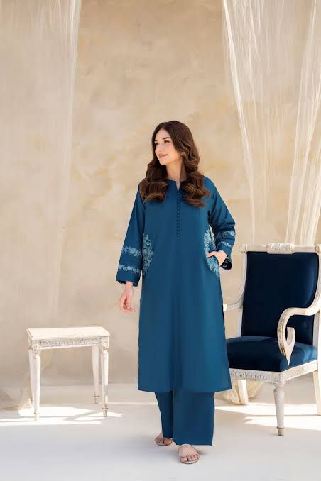 KINZAY Chic Embroidery Pocket 2pc