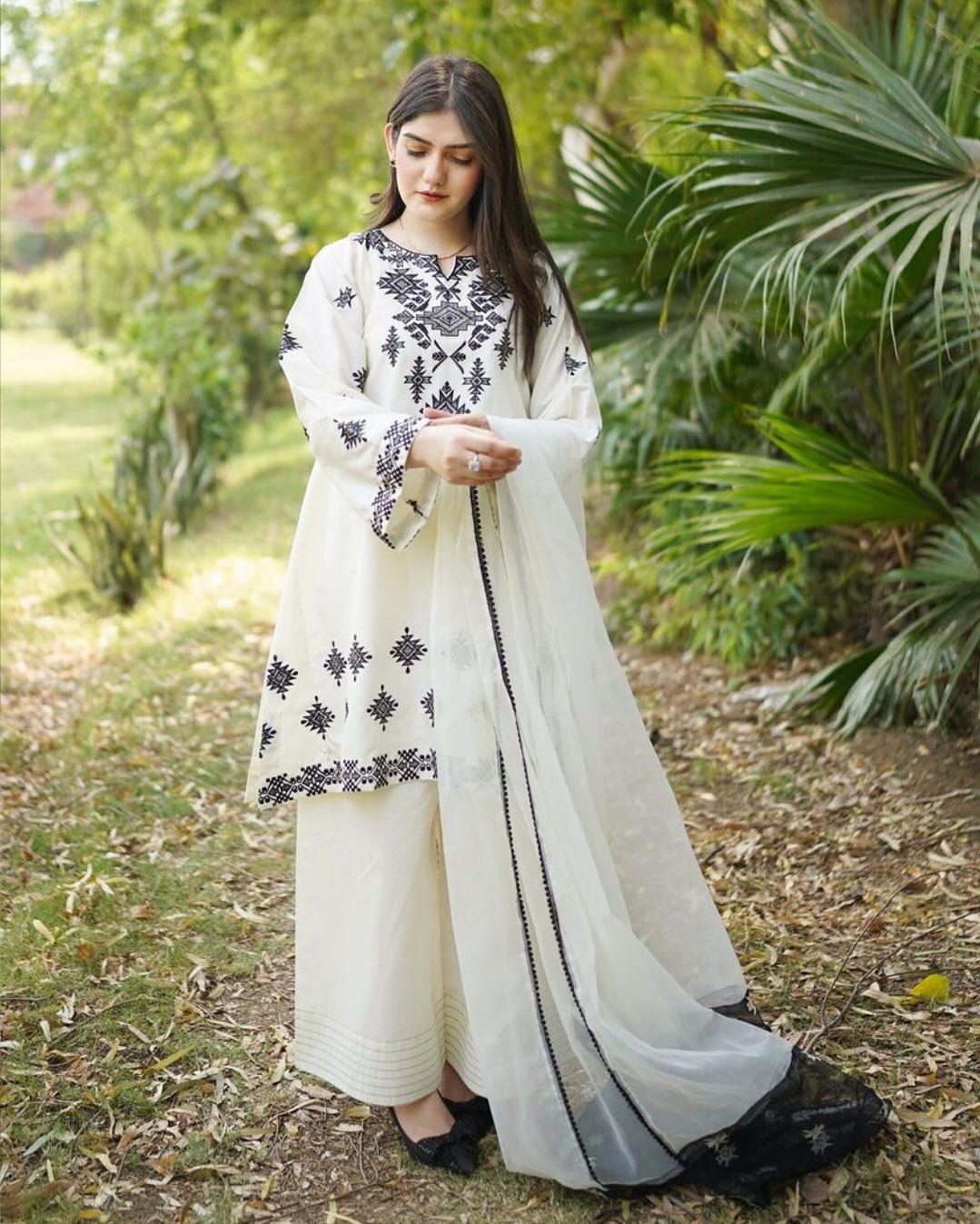 KINZAY Lawn Ebm 3 pc
