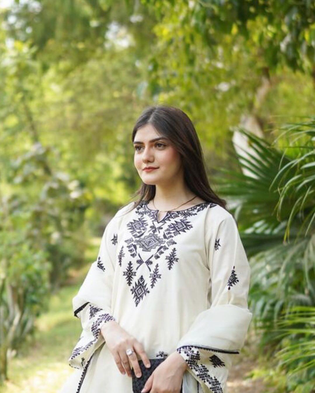 KINZAY Lawn Ebm 3 pc