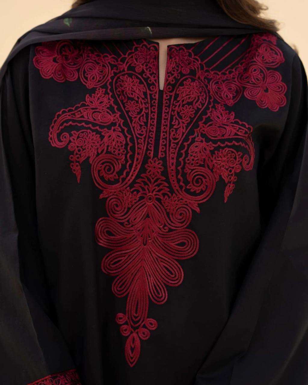 KINZAY lawn 3 pc(Farshi Shalwar)