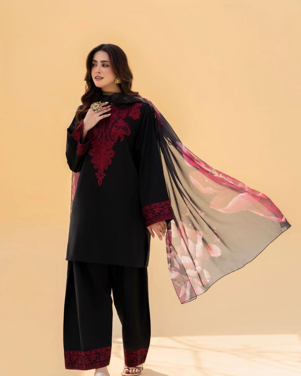 KINZAY lawn 3 pc(Farshi Shalwar)