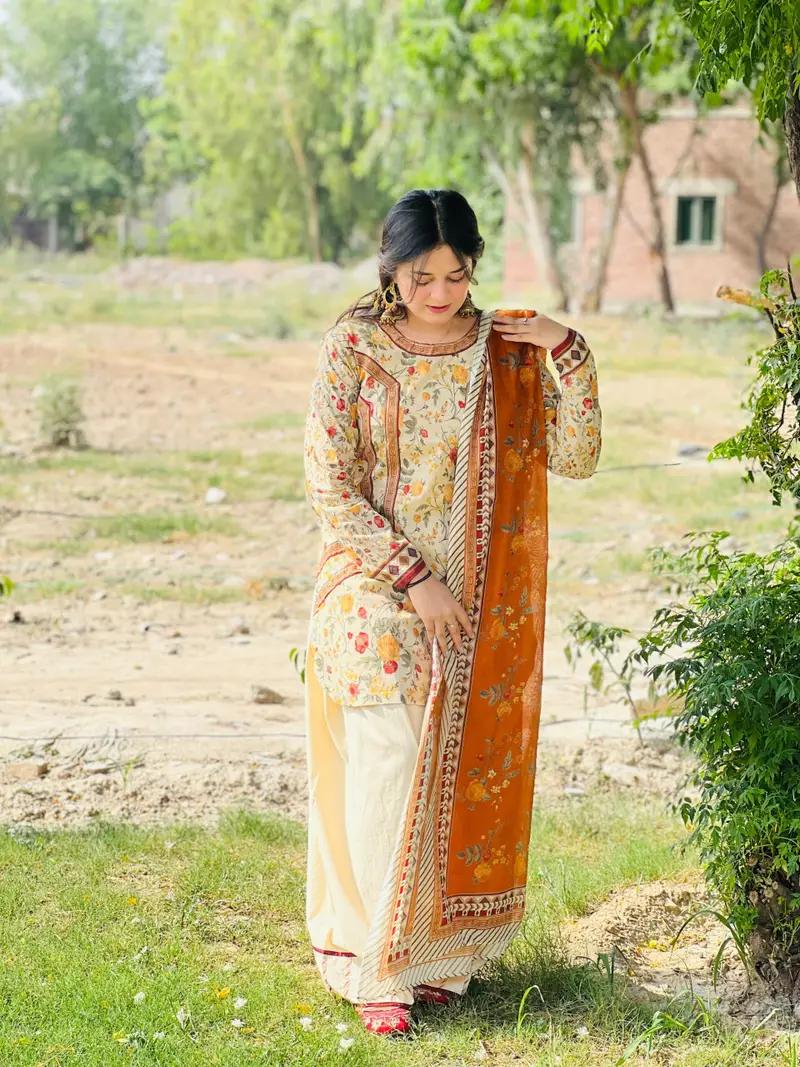KINZAY lawn 3 pc(Farshi Shalwar)