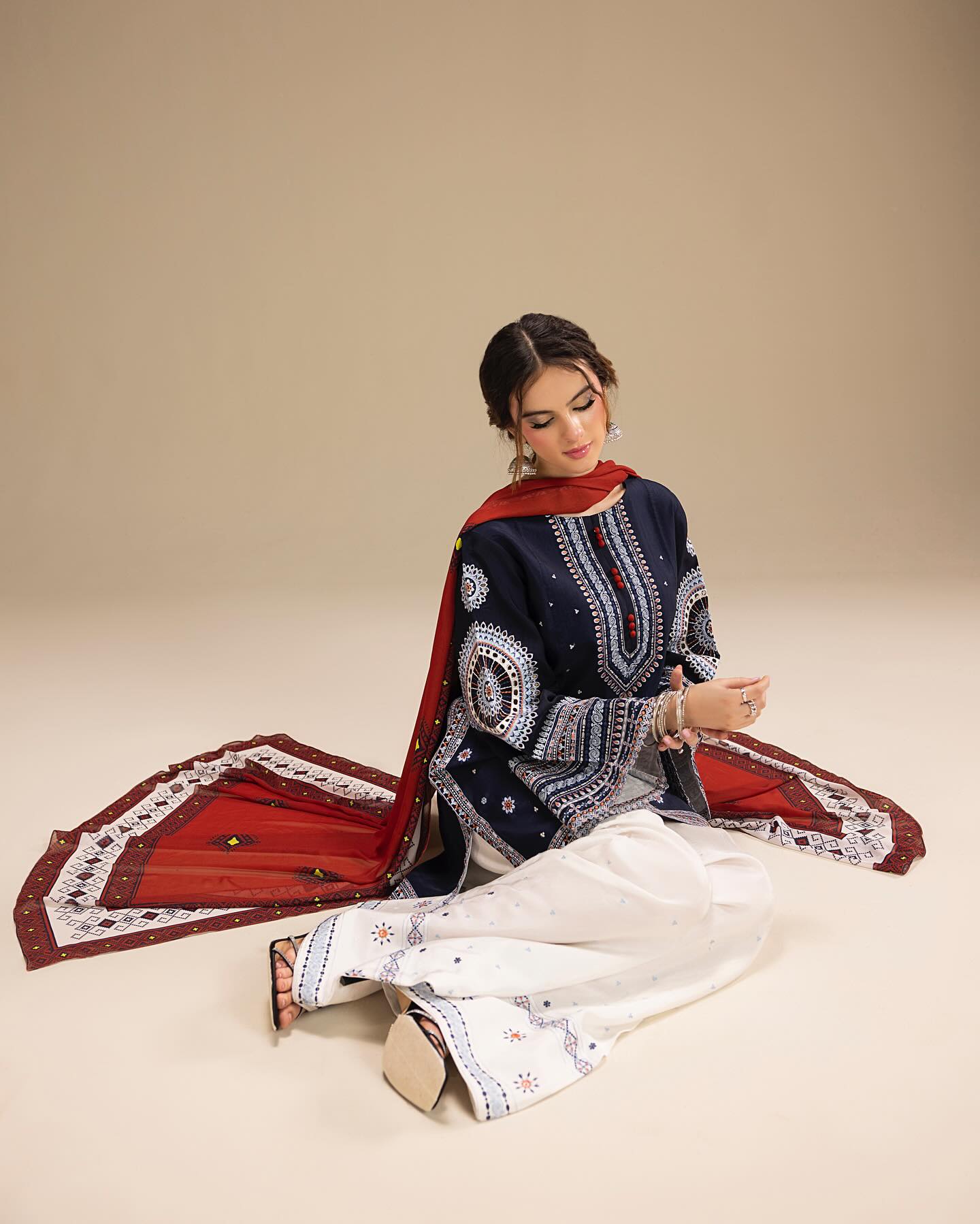 KINZAY EMBROIDERY 3PC