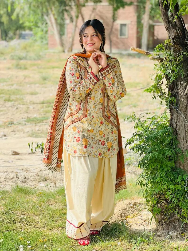 KINZAY lawn 3 pc(Farshi Shalwar)