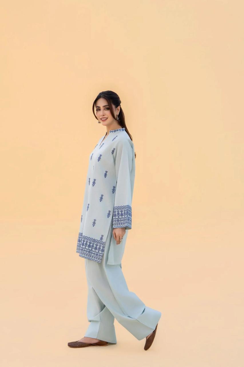 KINZAY Lawn 2pc (Farshi Shalwar)
